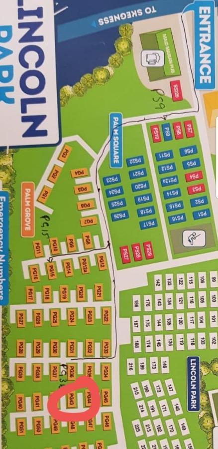 Palm Grove 48 Apartment แชเปิลเซนต์เลนเนิร์ดส์ ภายนอก รูปภาพ