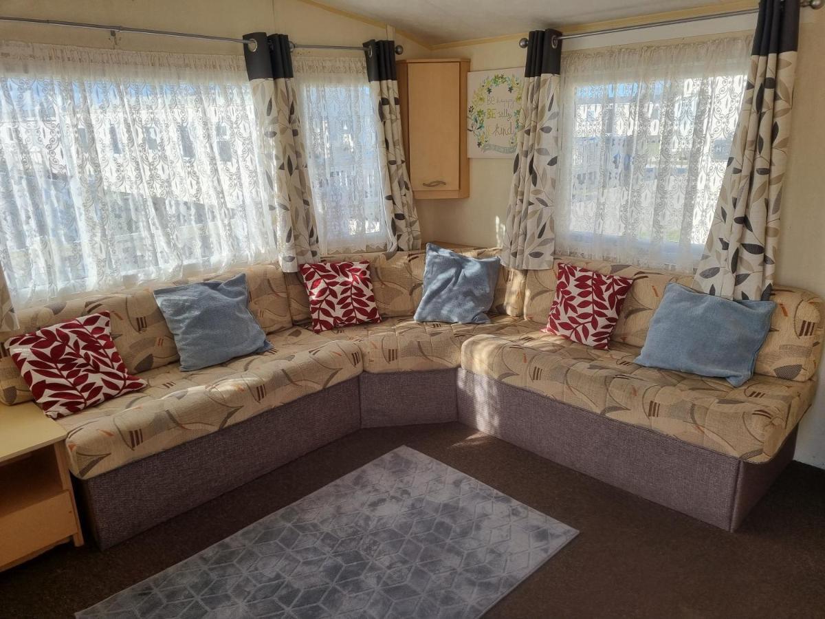 Palm Grove 48 Apartment แชเปิลเซนต์เลนเนิร์ดส์ ภายนอก รูปภาพ