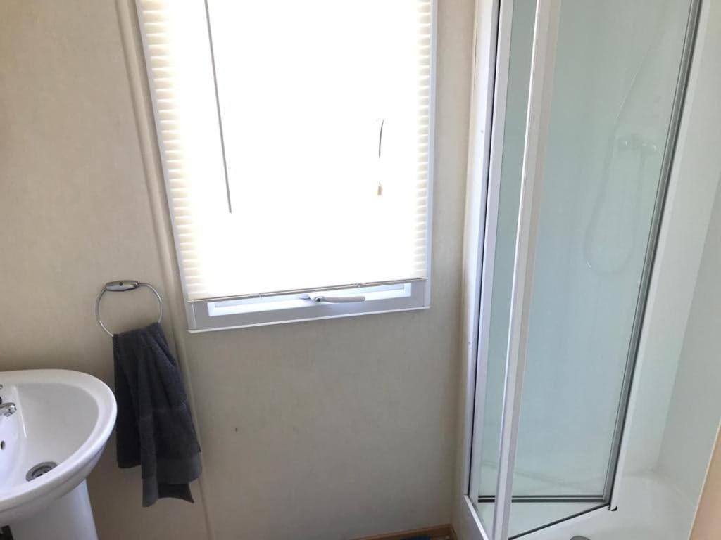 Palm Grove 48 Apartment แชเปิลเซนต์เลนเนิร์ดส์ ภายนอก รูปภาพ
